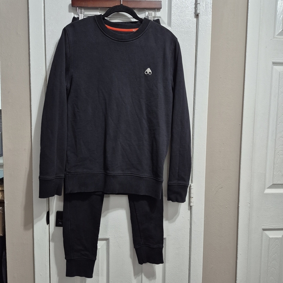 Moose Knuckles Other - Moose Knuckles Black Sweatshirt and Joggers Set